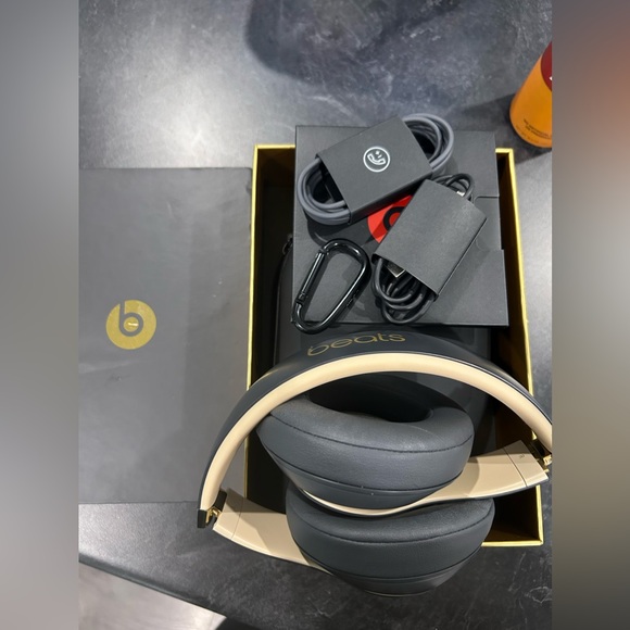 Beats Studio 3 Shadow Grey - Picture 8 of 8